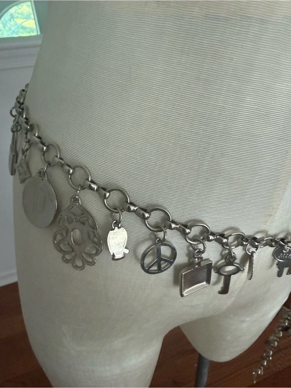 N/A stylish silver
